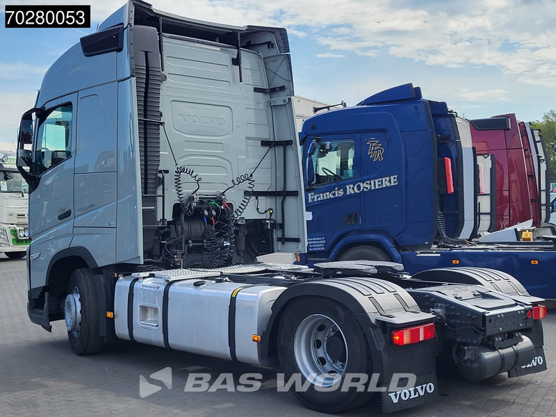 Volvo FH 460 FH 4X2 VEB+ 2x Tanks LED ACC - Tractor unit: picture 2 Volvo FH 460 FH 4X2 VEB+ 2x Tanks LED ACC - Tractor unit: picture 2