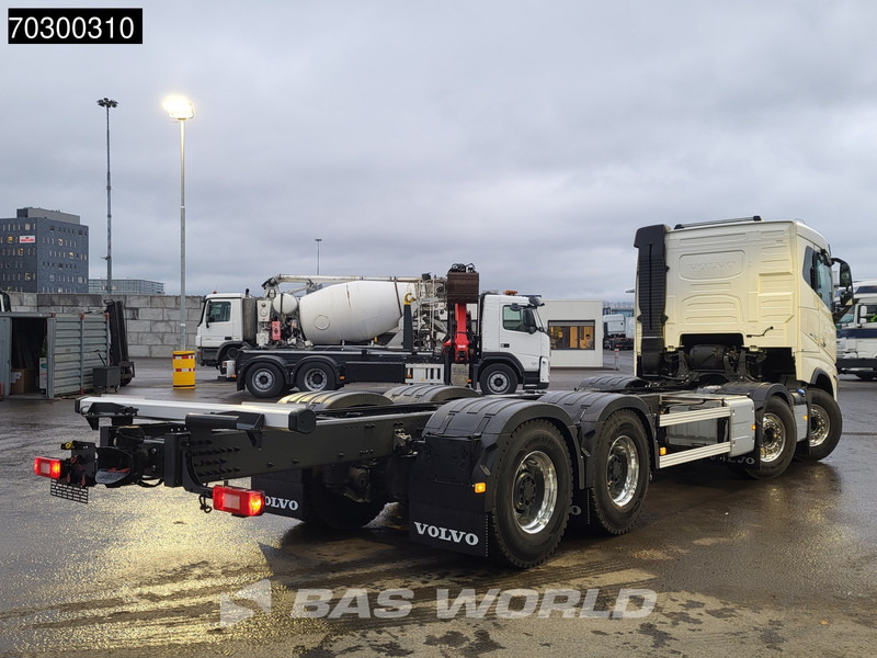 Volvo FH16 750 FH 8X4 NEW 8x4 chassis! Air suspension Big-Axle Automatic VEB+ Euro 6 - Cab chassis truck: picture 5 Volvo FH16 750 FH 8X4 NEW 8x4 chassis! Air suspension Big-Axle Automatic VEB+ Euro 6 - Cab chassis truck: picture 5