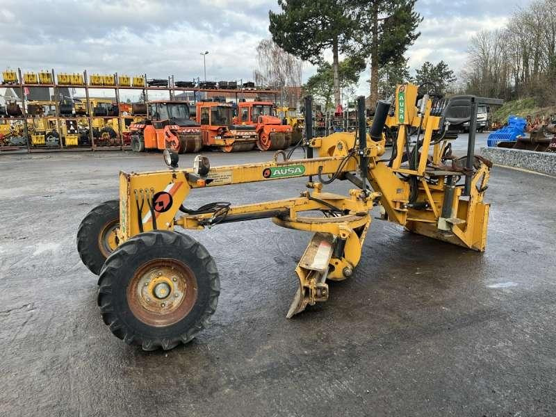 Ausa Niveleuse OP NV2500 - Grader: picture 3 Ausa Niveleuse OP NV2500 - Grader: picture 3