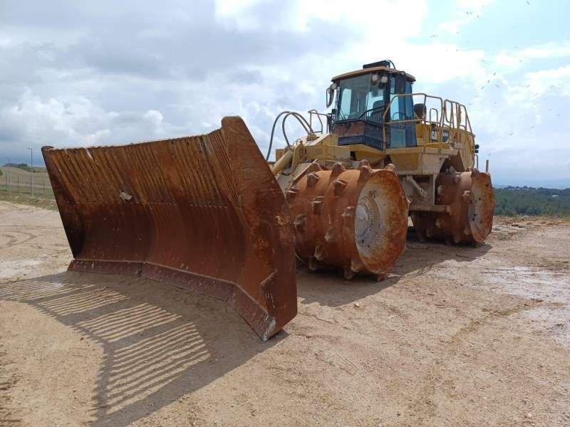 Caterpillar 836H - Compactor: picture 1 Caterpillar 836H - Compactor: picture 1