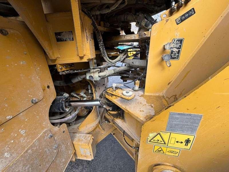 Wheel loader Caterpillar 962K: picture 49