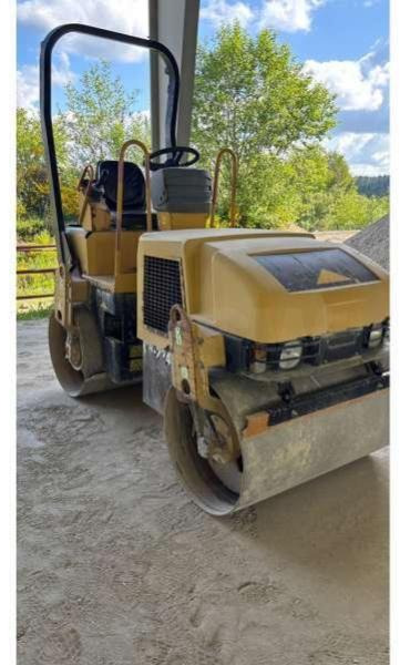 Caterpillar CB-224E - Road roller: picture 2 Caterpillar CB-224E - Road roller: picture 2