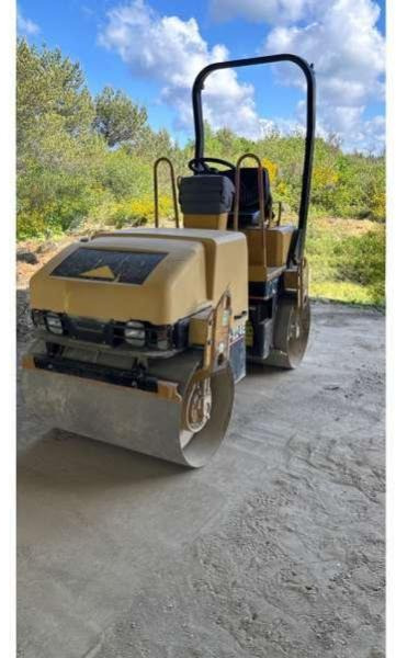 Caterpillar CB-224E - Road roller: picture 1 Caterpillar CB-224E - Road roller: picture 1