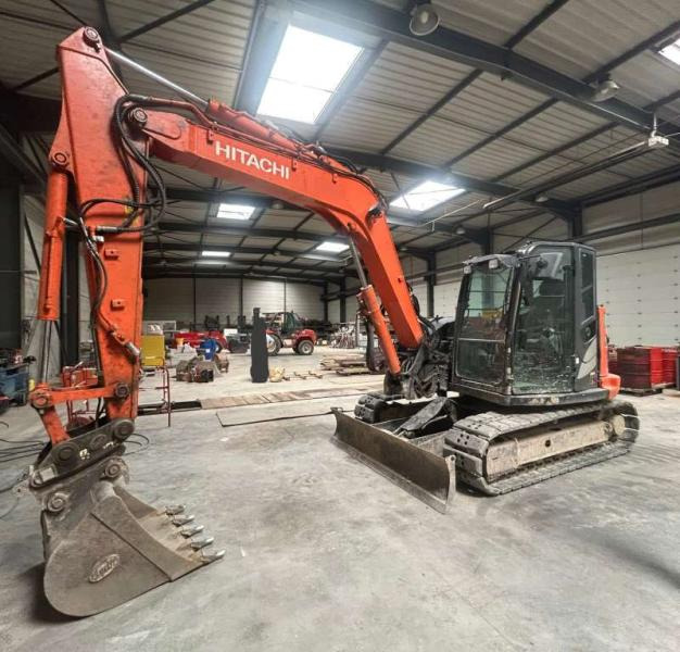 Hitachi ZX85 - Crawler excavator: picture 1 Hitachi ZX85 - Crawler excavator: picture 1