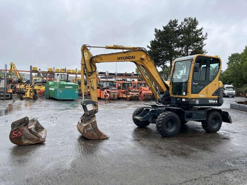 Hyundai ROBEX 55W-9 / R55W-9 - Wheel excavator: picture 3 Hyundai ROBEX 55W-9 / R55W-9 - Wheel excavator: picture 3