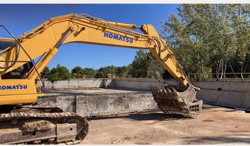 Komatsu PC210LC - Crawler excavator: picture 2 Komatsu PC210LC - Crawler excavator: picture 2