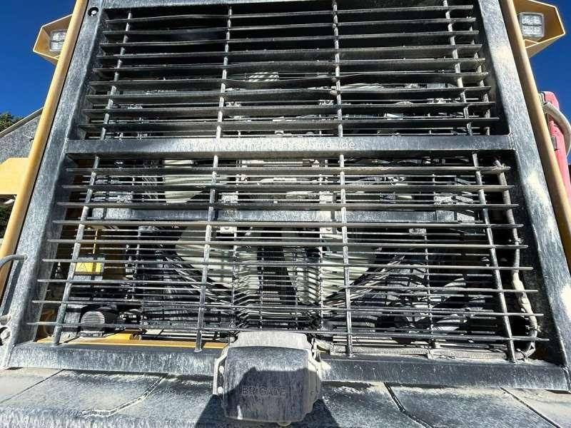 Wheel loader Komatsu WA600-8E0: picture 36