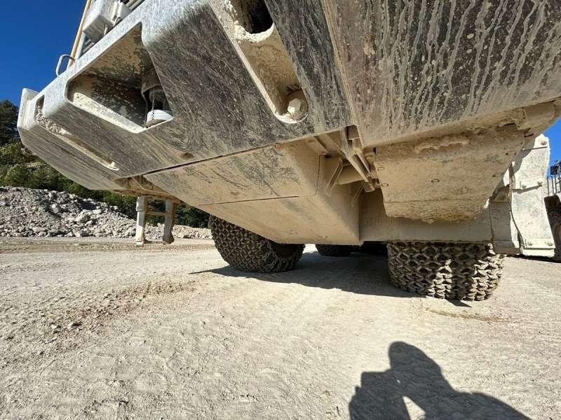 Wheel loader Komatsu WA600-8E0: picture 42