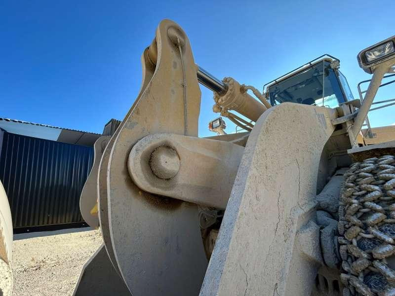 Wheel loader Komatsu WA600-8E0: picture 32