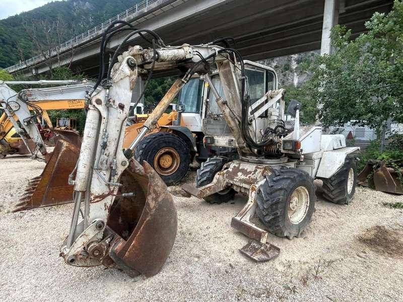 Mecalac 8CXI - Wheel excavator: picture 2 Mecalac 8CXI - Wheel excavator: picture 2