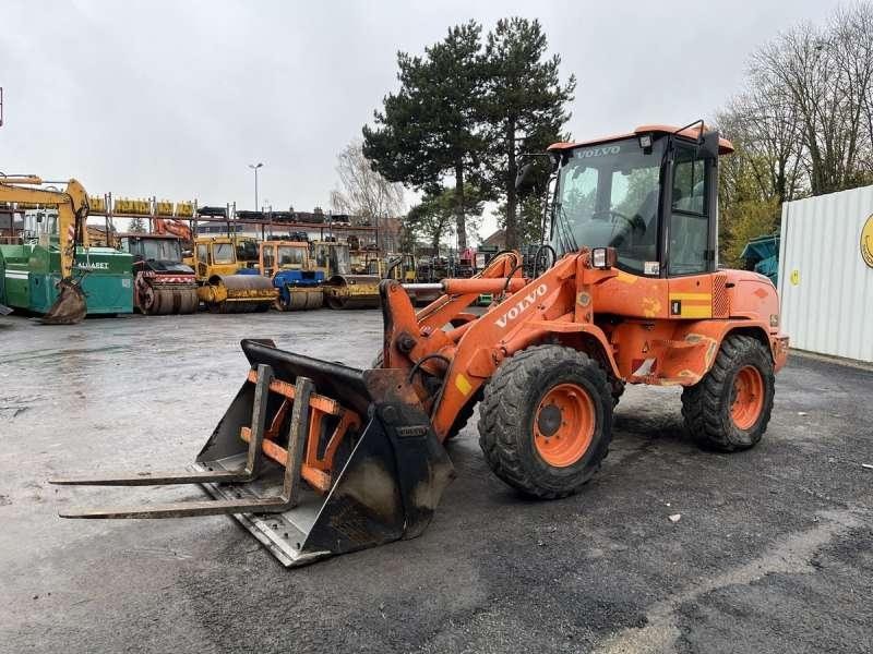 Volvo L30G - Wheel loader: picture 3 Volvo L30G - Wheel loader: picture 3