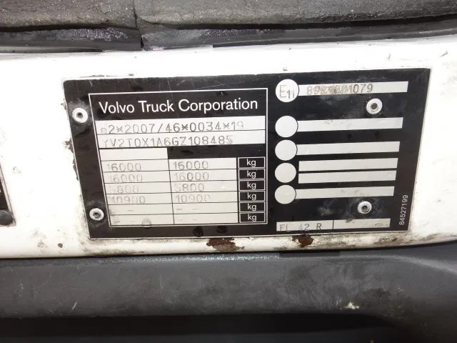 Volvo FL FL250 isothermic box - Box truck: picture 3 Volvo FL FL250 isothermic box - Box truck: picture 3