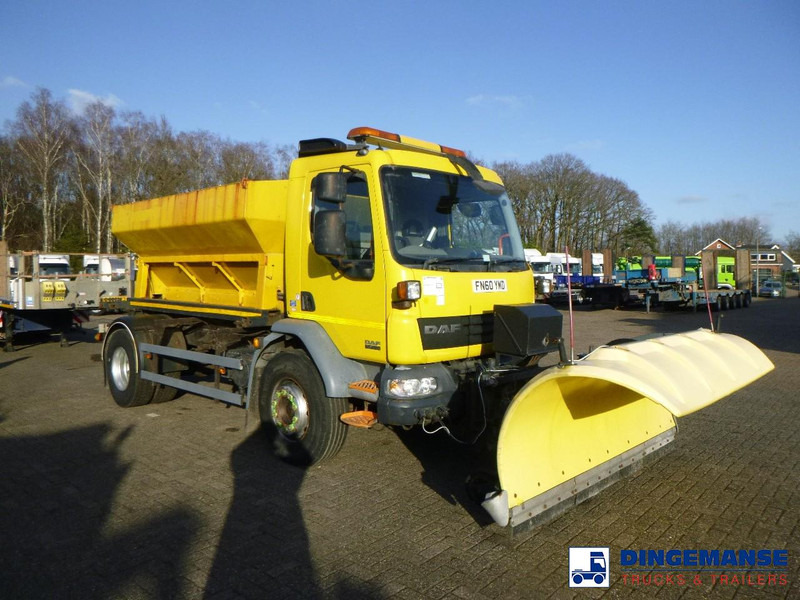 DAF LF 55.220 4x2 RHD gritter / snow plough - Snow removal vehicle: picture 2 DAF LF 55.220 4x2 RHD gritter / snow plough - Snow removal vehicle: picture 2