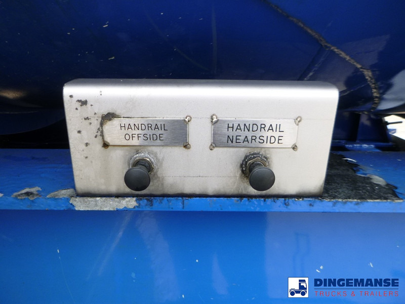 LAG Powder tank alu 55 m3 (tipping) + ADR - Tank semi-trailer: picture 5 LAG Powder tank alu 55 m3 (tipping) + ADR - Tank semi-trailer: picture 5