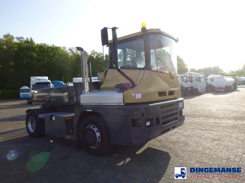 MOL RM 255 4X4 terminal drawbar tractor 150 ton - Terminal tractor: picture 2 MOL RM 255 4X4 terminal drawbar tractor 150 ton - Terminal tractor: picture 2