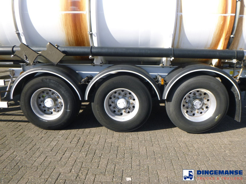 Magyar Chemical ACID tank inox L4BN 26.2 m3 / 1 comp - Tank semi-trailer: picture 5 Magyar Chemical ACID tank inox L4BN 26.2 m3 / 1 comp - Tank semi-trailer: picture 5