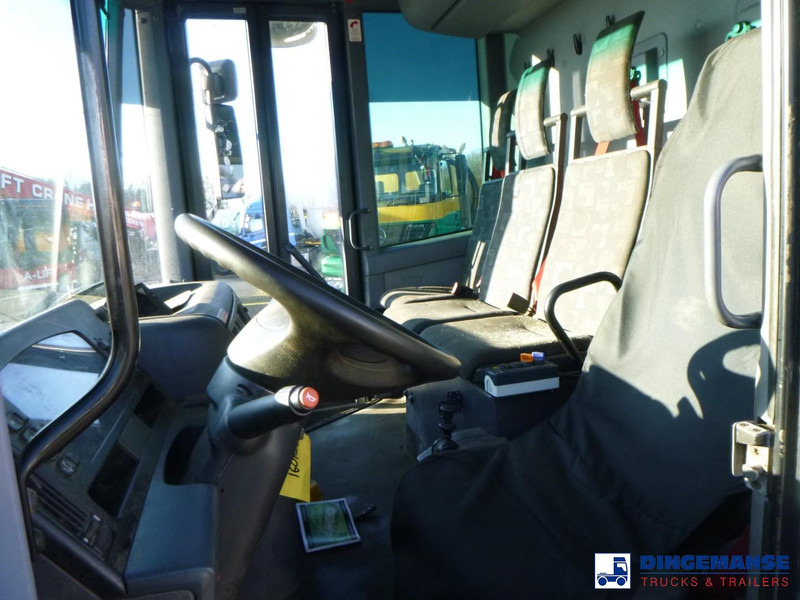 Vacuum truck Mercedes-Benz Econic 1824 4x2 Whale vacuum tank 8.1 m3: picture 15 Vacuum truck Mercedes-Benz Econic 1824 4x2 Whale vacuum tank 8.1 m3: picture 15