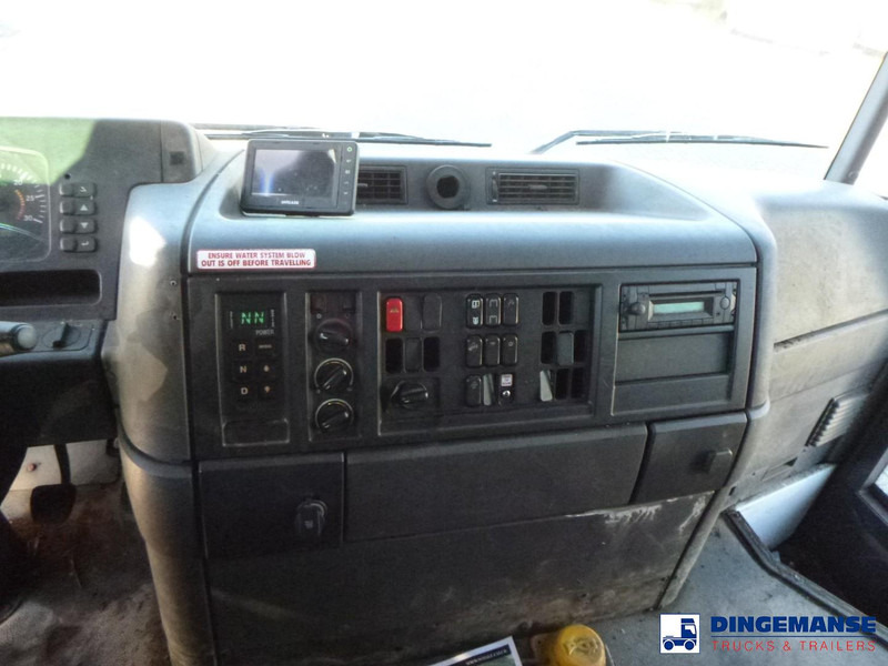 Vacuum truck Mercedes-Benz Econic 1824 4x2 Whale vacuum tank 8.1 m3: picture 20 Vacuum truck Mercedes-Benz Econic 1824 4x2 Whale vacuum tank 8.1 m3: picture 20