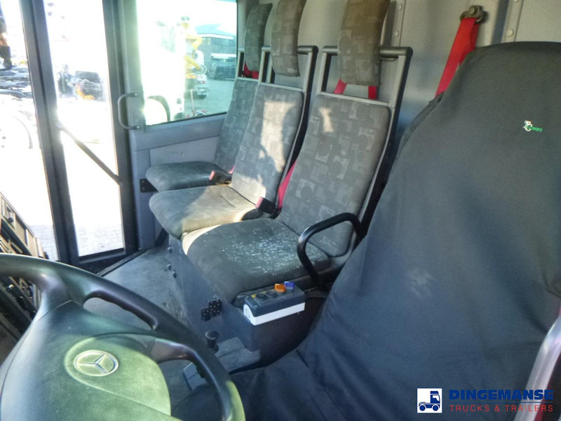 Vacuum truck Mercedes-Benz Econic 1824 4x2 Whale vacuum tank 8.1 m3: picture 19 Vacuum truck Mercedes-Benz Econic 1824 4x2 Whale vacuum tank 8.1 m3: picture 19