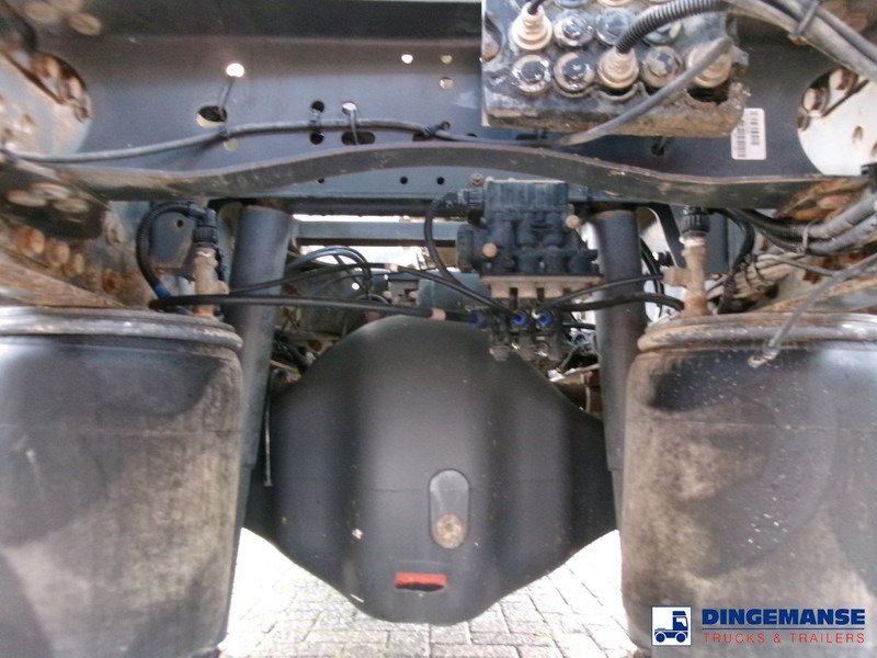 Renault Premium 270 dxi 4x2 fuel tank 13.6 m3 / 4 comp - Tank truck: picture 5 Renault Premium 270 dxi 4x2 fuel tank 13.6 m3 / 4 comp - Tank truck: picture 5