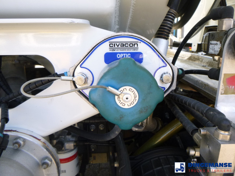 Tank truck Renault Premium 270 dxi 4x2 fuel tank 13.7 m3 / 4 comp: picture 11