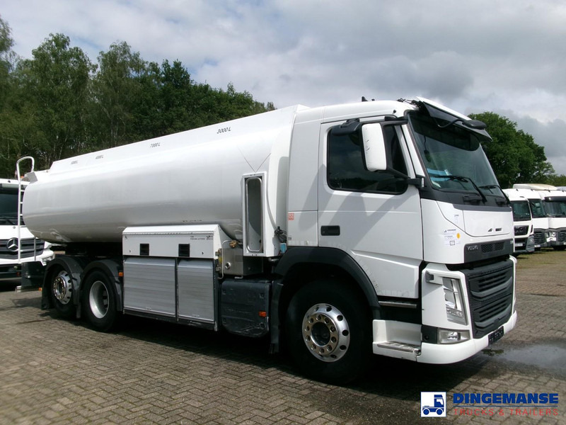 Volvo FM 380 6X2 fuel tank 20.6 m3 / 4 comp - Tank truck: picture 2 Volvo FM 380 6X2 fuel tank 20.6 m3 / 4 comp - Tank truck: picture 2