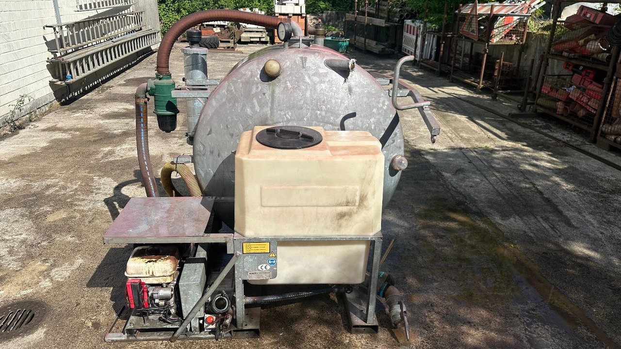 Saug-Druck fass Flexi  + 2 Frisch-Wassertaschen - Vacuum truck: picture 1 Saug-Druck fass Flexi  + 2 Frisch-Wassertaschen - Vacuum truck: picture 1