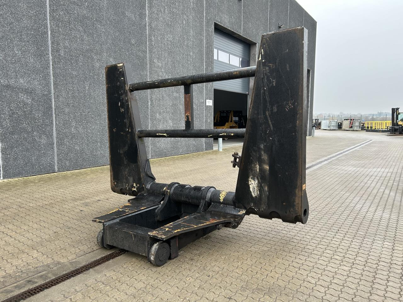 ELME 20" - Attachment: picture 2 ELME 20" - Attachment: picture 2