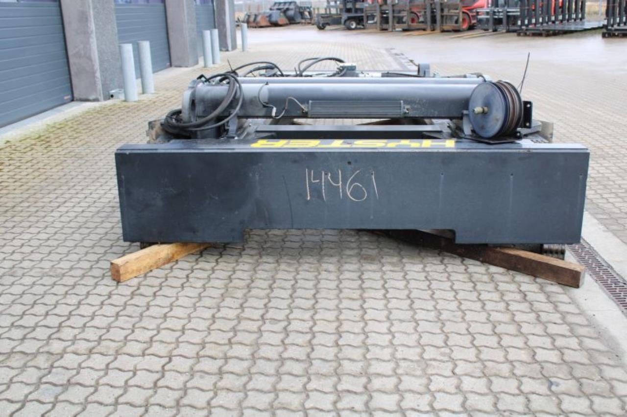 Hyster MAST FOR 52.00XM-12 - Attachment for Material handling equipment: picture 2 Hyster MAST FOR 52.00XM-12 - Attachment for Material handling equipment: picture 2