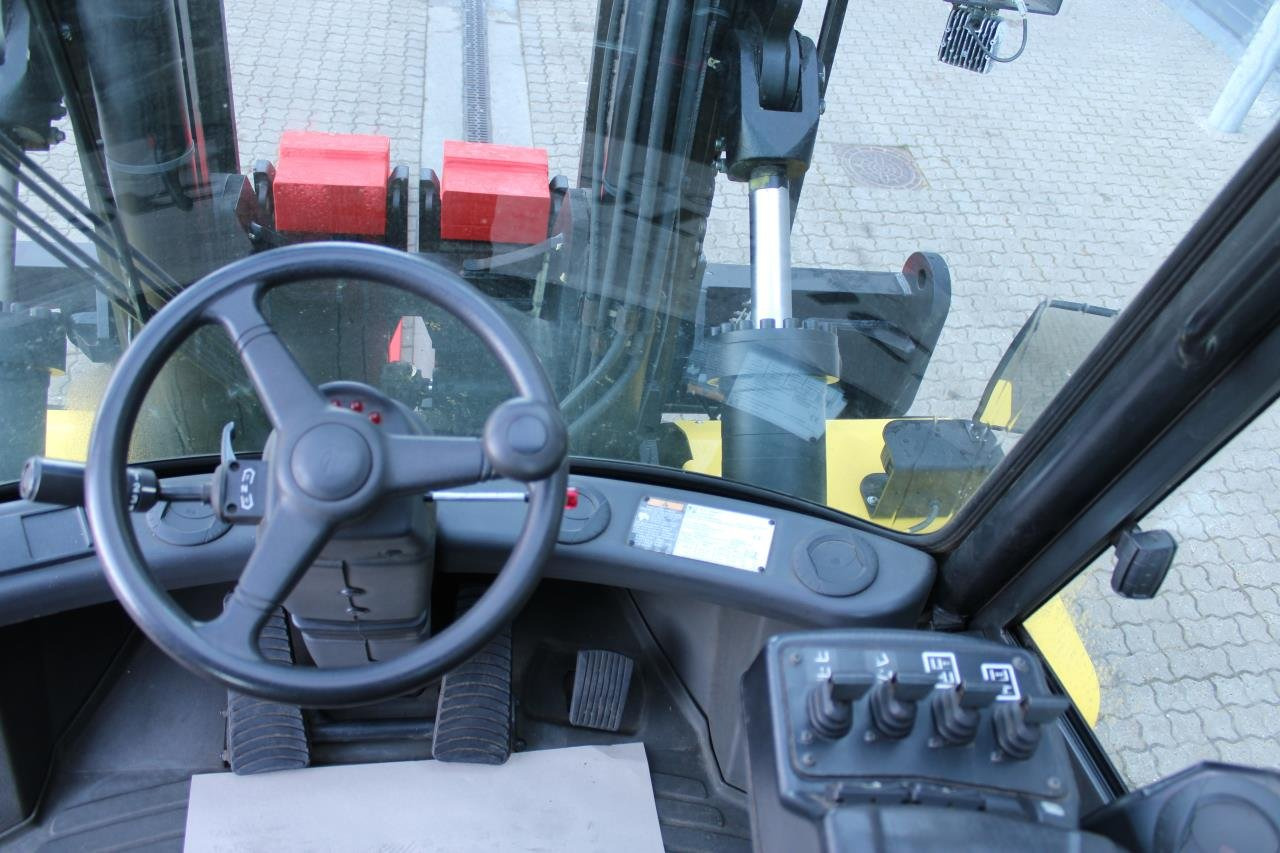 Hyster H16.00XM-12 - Diesel forklift: picture 4 Hyster H16.00XM-12 - Diesel forklift: picture 4