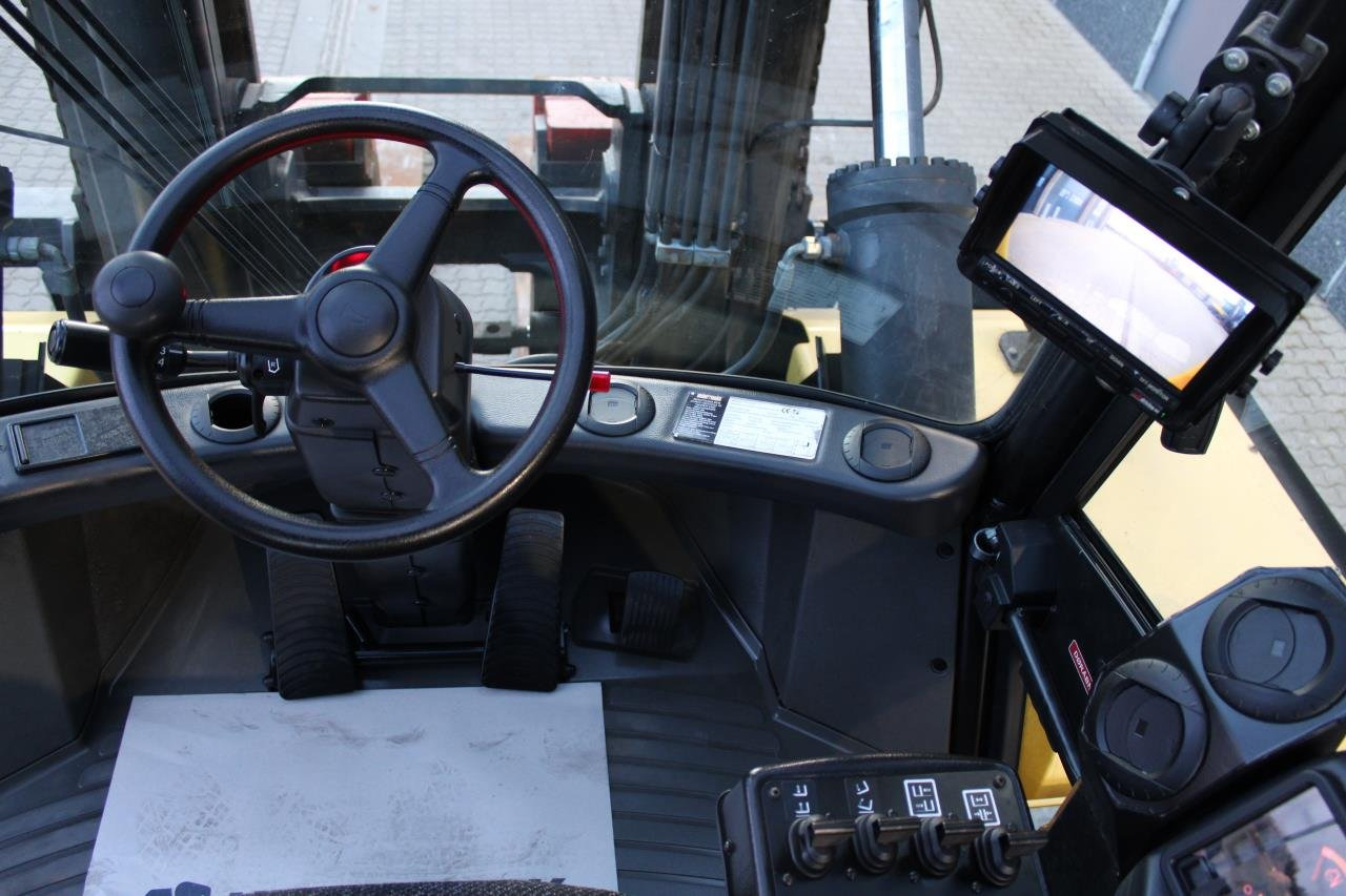Hyster H32.00XM-12 - Diesel forklift: picture 3 Hyster H32.00XM-12 - Diesel forklift: picture 3