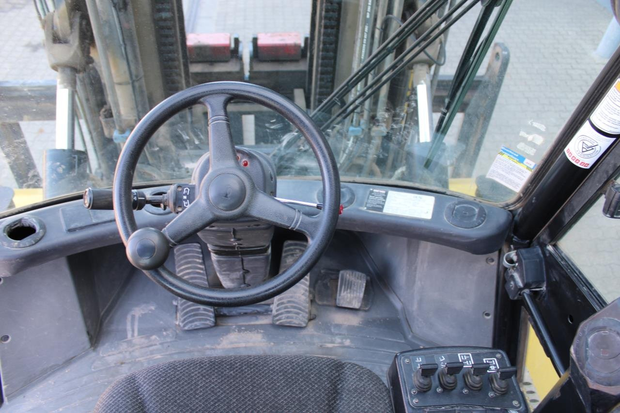 Hyster H9.00XM-6 - Diesel forklift: picture 4 Hyster H9.00XM-6 - Diesel forklift: picture 4