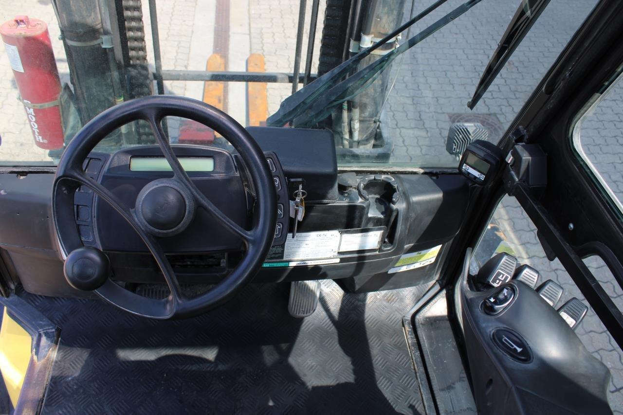 Hyster H9.0FT-6 FLK - Diesel forklift: picture 4 Hyster H9.0FT-6 FLK - Diesel forklift: picture 4