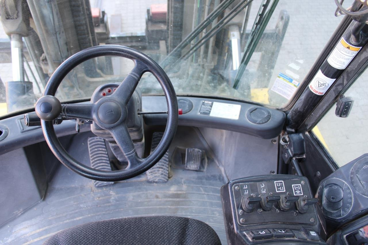 Hyster HYSTER H9.00XM-6 - Diesel forklift: picture 4 Hyster HYSTER H9.00XM-6 - Diesel forklift: picture 4