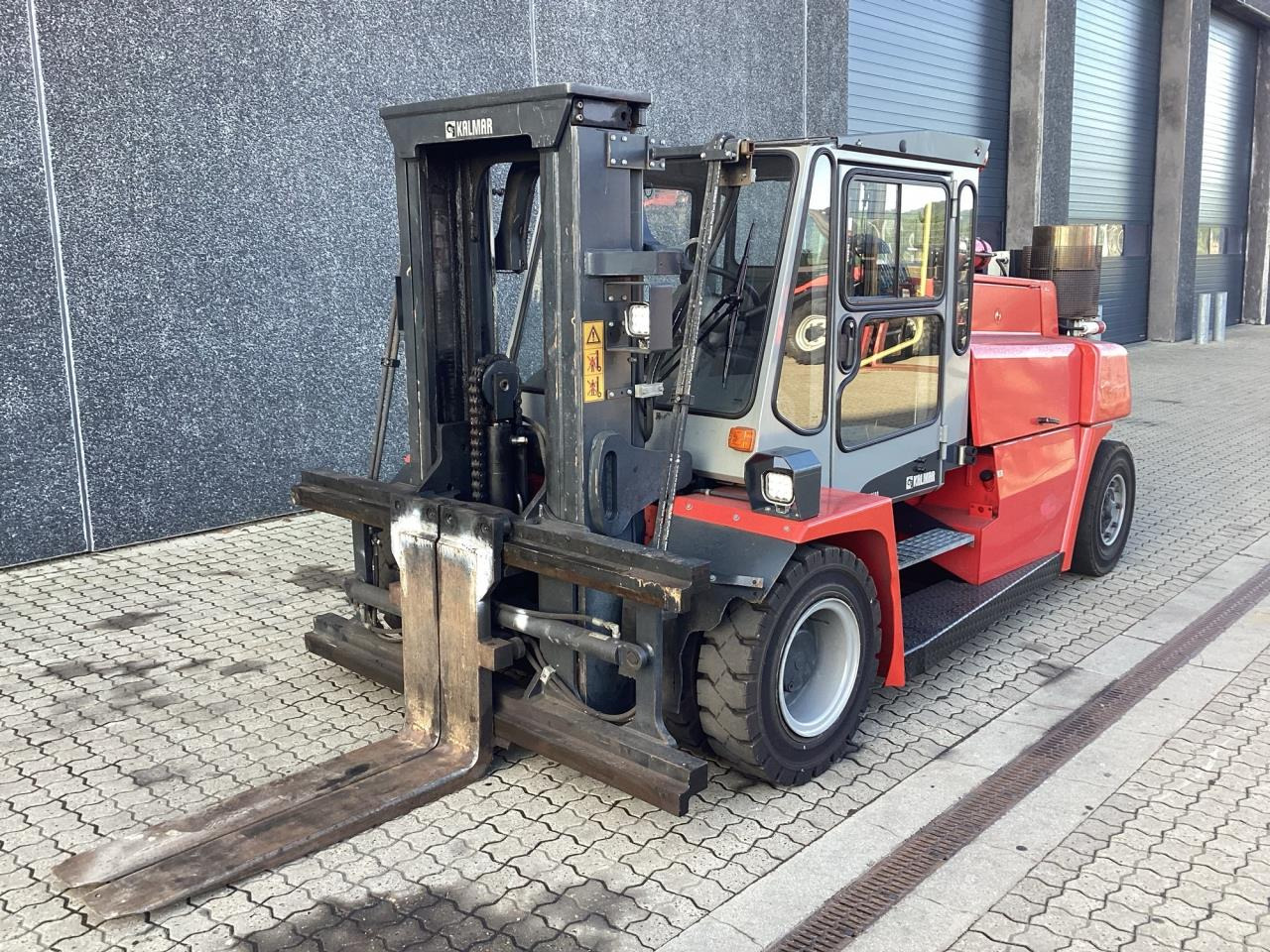 Kalmar DCE80-6LB - Diesel forklift: picture 1 Kalmar DCE80-6LB - Diesel forklift: picture 1