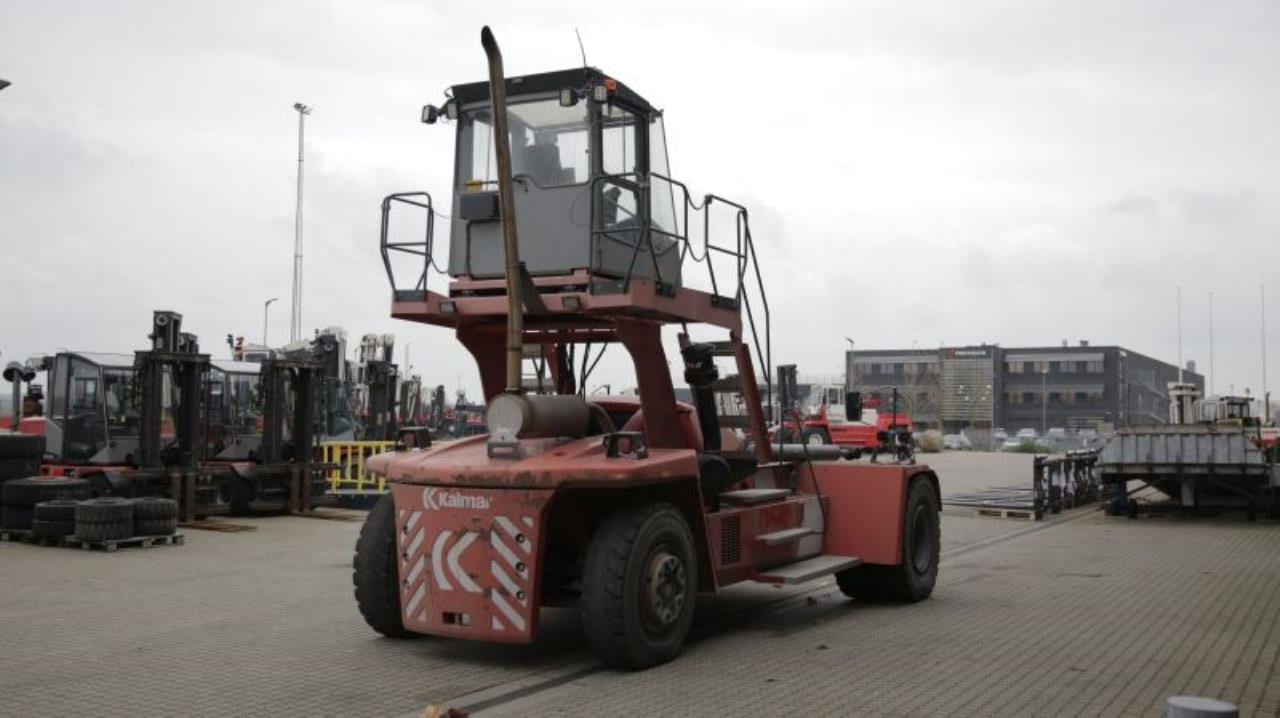 Kalmar DCF90-45ES - Container handler: picture 3 Kalmar DCF90-45ES - Container handler: picture 3