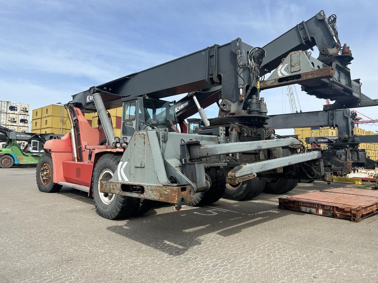 Kalmar DRF450-65C5XS - Reach stacker: picture 2 Kalmar DRF450-65C5XS - Reach stacker: picture 2