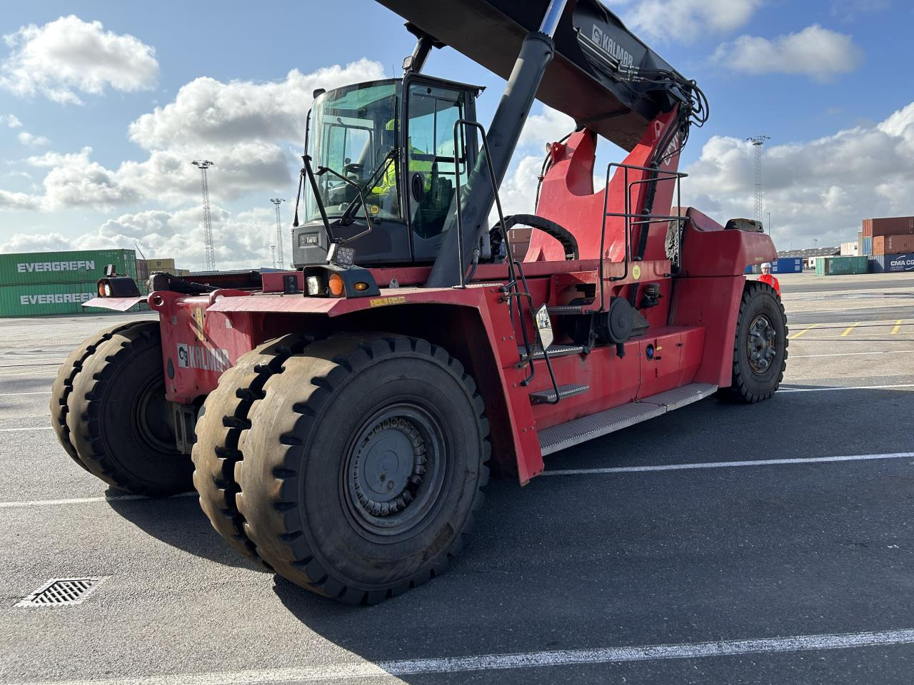 Kalmar DRG450-65S5 - Reach stacker: picture 2 Kalmar DRG450-65S5 - Reach stacker: picture 2
