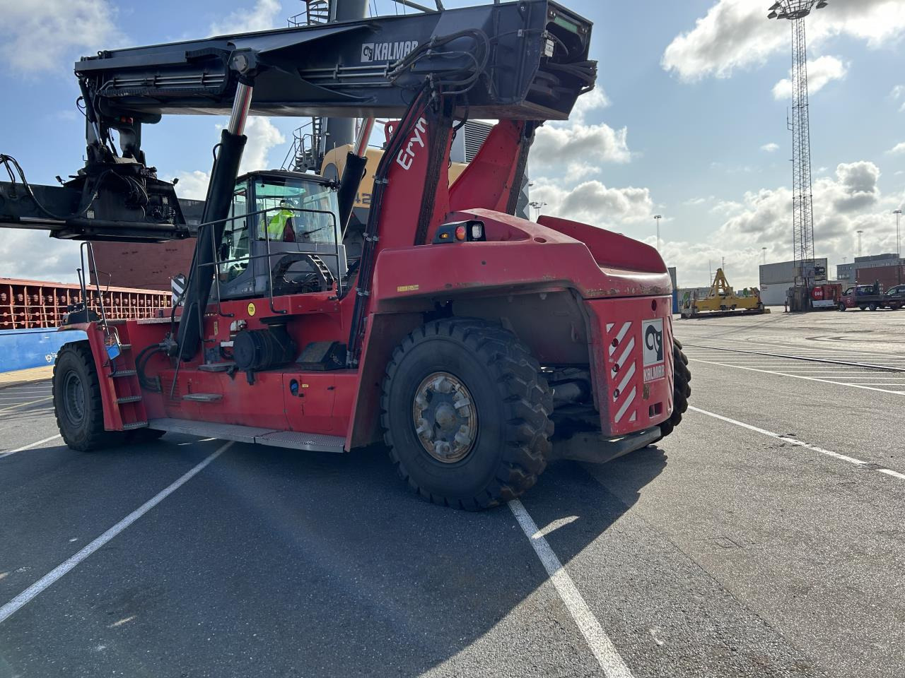 Kalmar DRG450-65S5 - Reach stacker: picture 3 Kalmar DRG450-65S5 - Reach stacker: picture 3