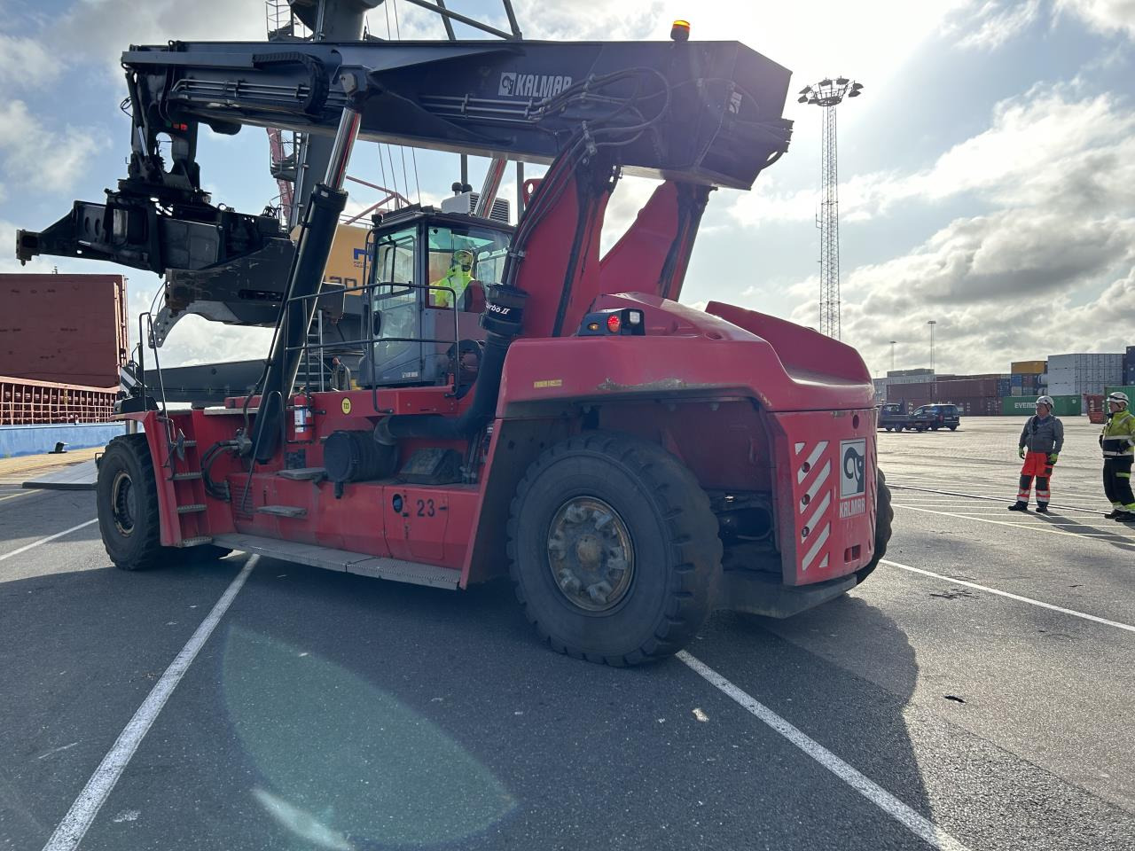 Kalmar DRG450-65S5 - Reach stacker: picture 3 Kalmar DRG450-65S5 - Reach stacker: picture 3