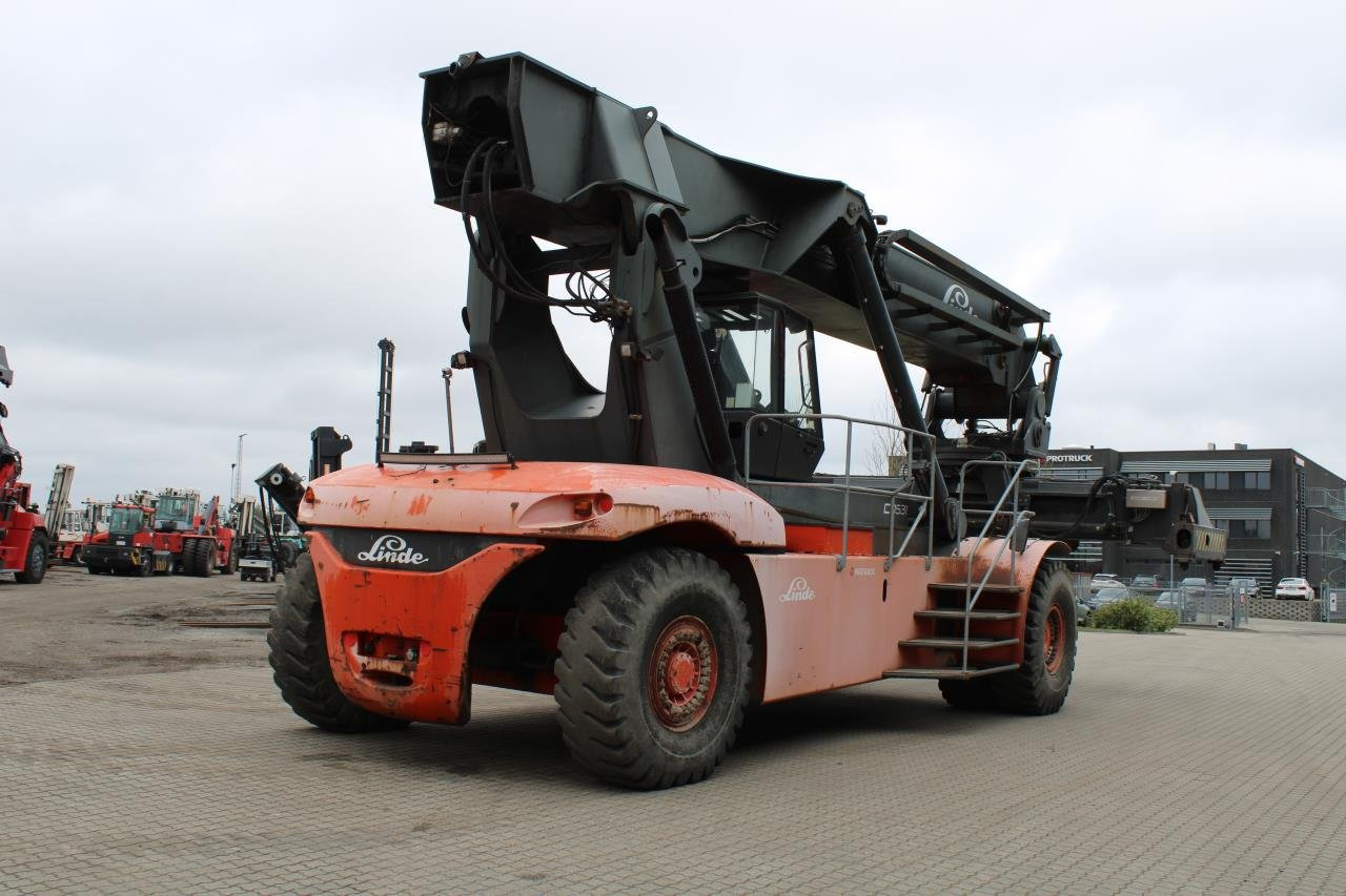 Linde C4531TL - Reach stacker: picture 3 Linde C4531TL - Reach stacker: picture 3