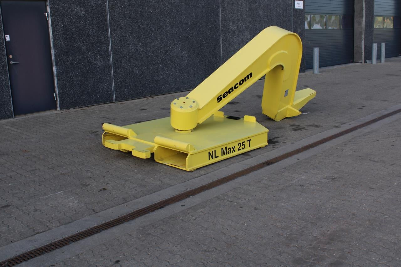 Seacom SEACOM GSH25 - Port equipment: picture 2 Seacom SEACOM GSH25 - Port equipment: picture 2