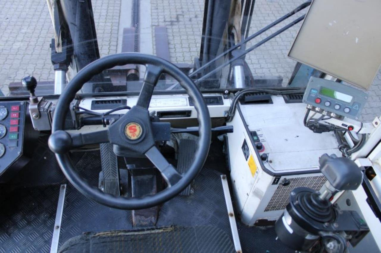 SveTruck 1090-32 - Diesel forklift: picture 4 SveTruck 1090-32 - Diesel forklift: picture 4
