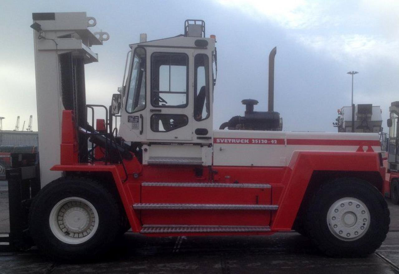 SveTruck 25120-42 - Diesel forklift: picture 1 SveTruck 25120-42 - Diesel forklift: picture 1