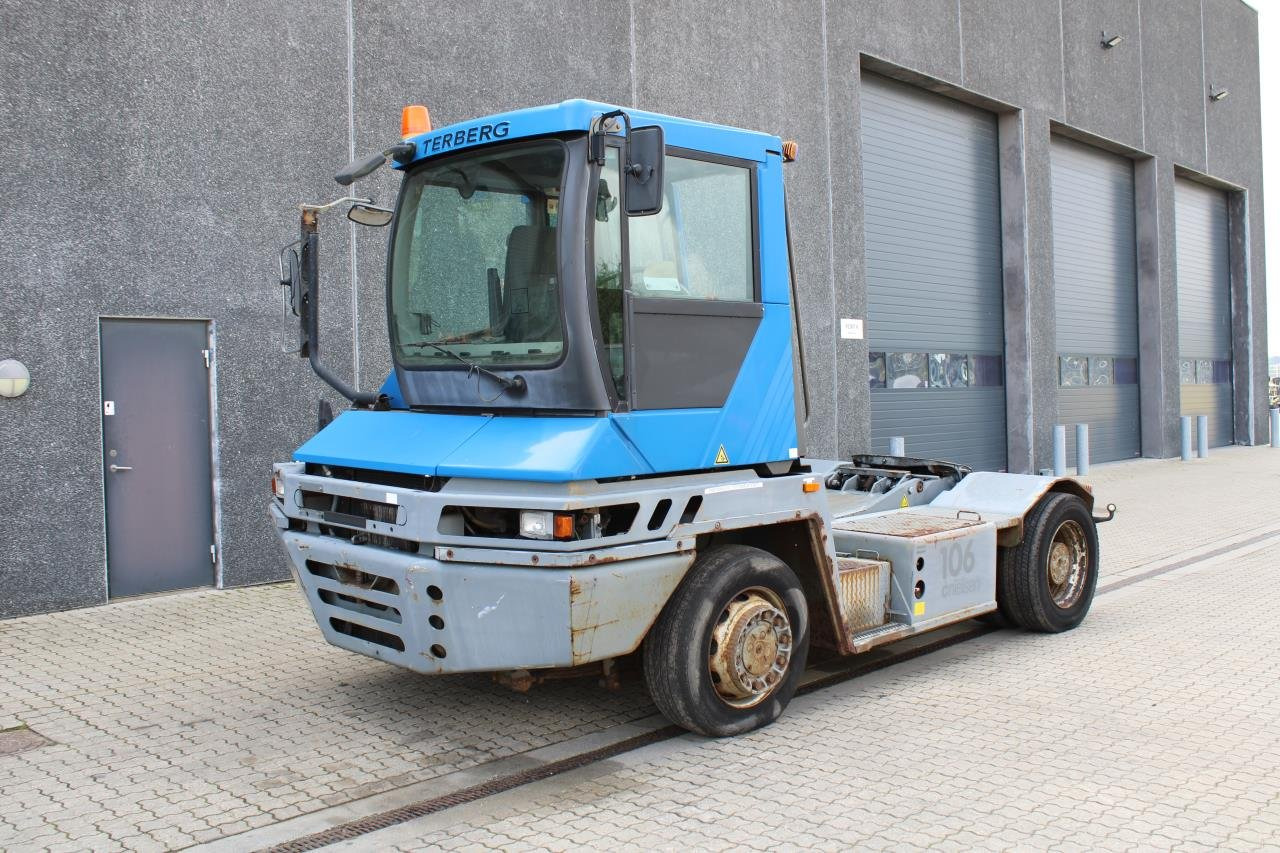 Terberg RT222 - Terminal tractor: picture 2 Terberg RT222 - Terminal tractor: picture 2