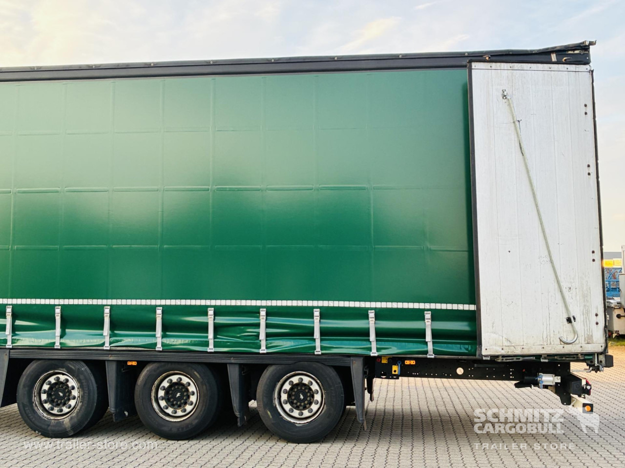 SCHMITZ Auflieger Curtainsider Mega - Curtainsider semi-trailer: picture 4 SCHMITZ Auflieger Curtainsider Mega - Curtainsider semi-trailer: picture 4