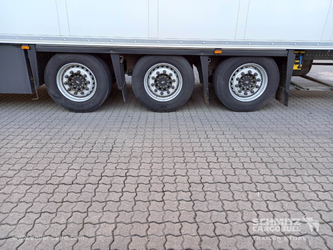 SCHMITZ Auflieger Tiefkühler Multitemp - Isothermal semi-trailer: picture 2 SCHMITZ Auflieger Tiefkühler Multitemp - Isothermal semi-trailer: picture 2