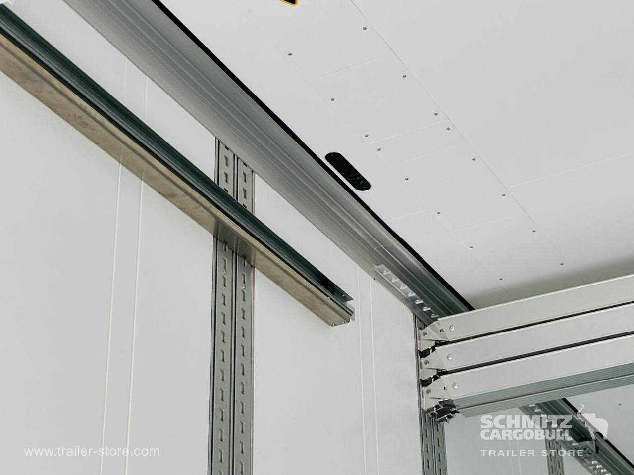 SCHMITZ Auflieger Tiefkühler Standard Double deck - Isothermal semi-trailer: picture 4 SCHMITZ Auflieger Tiefkühler Standard Double deck - Isothermal semi-trailer: picture 4