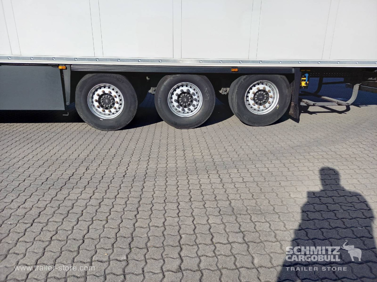 SCHMITZ Auflieger Tiefkühler Standard Double deck - Isothermal semi-trailer: picture 5 SCHMITZ Auflieger Tiefkühler Standard Double deck - Isothermal semi-trailer: picture 5