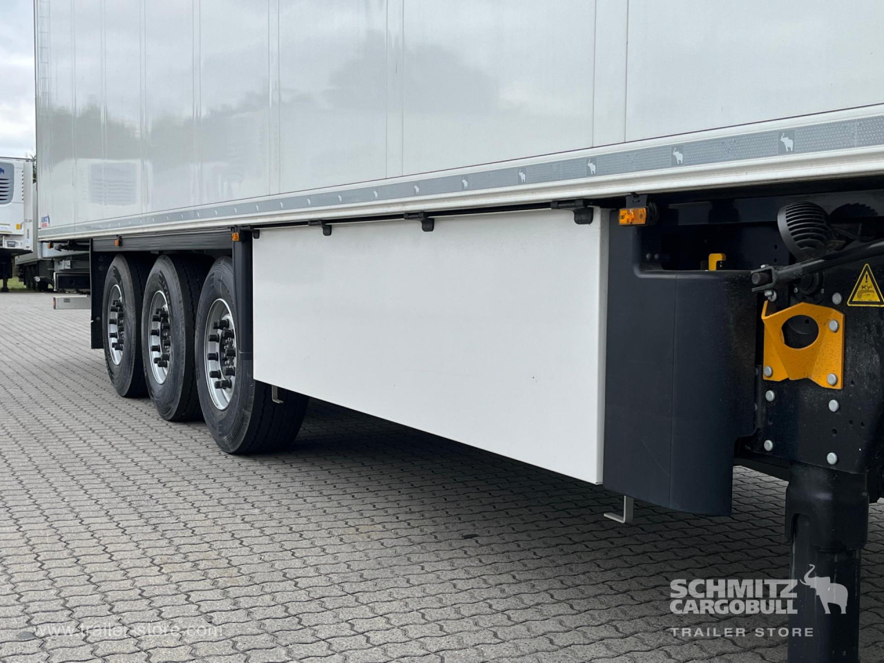SCHMITZ Auflieger Tiefkühler Standard Double deck - Isothermal semi-trailer: picture 2 SCHMITZ Auflieger Tiefkühler Standard Double deck - Isothermal semi-trailer: picture 2